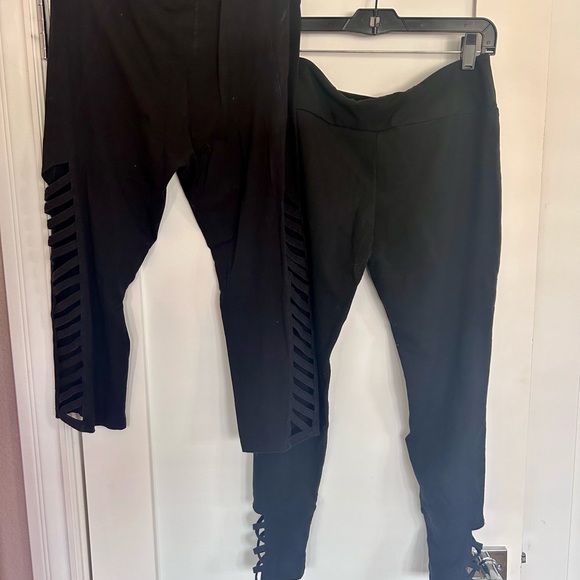 Bundle of 2 pairs of black leggings. One is size  xL and other is large - Picture 6 of 6